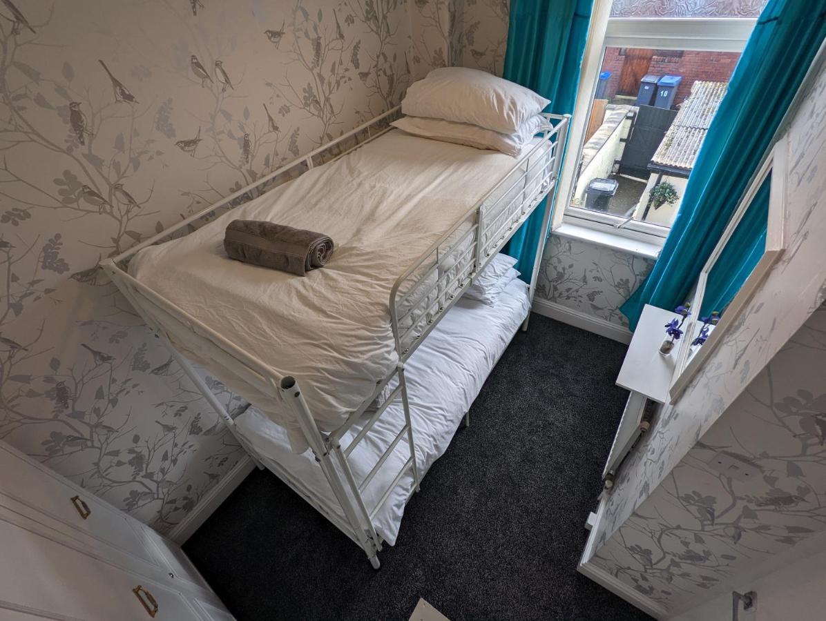 Moon Holiday Townhouse Free Parkingprivate Garden 黑潭 外观 照片