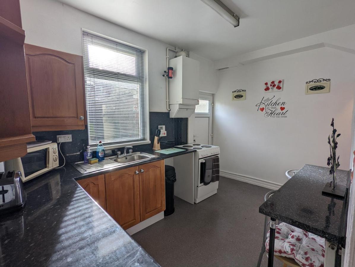 Moon Holiday Townhouse Free Parkingprivate Garden 黑潭 外观 照片