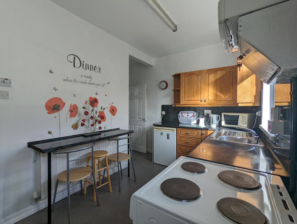 Moon Holiday Townhouse Free Parkingprivate Garden 黑潭 外观 照片